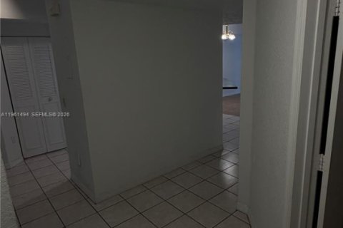 Appartement à louer à Sunrise, Floride: 2 chambres, 98.85 m2 № 2025661 - photo 4