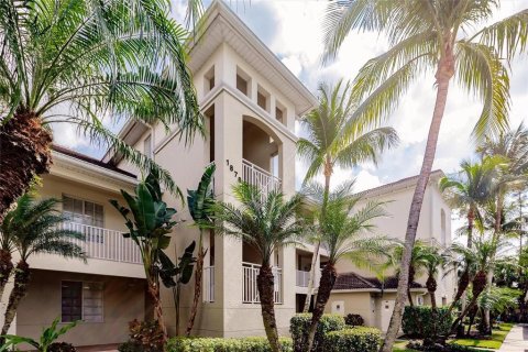 Condo in Naples, Florida, 2 bedrooms  № 2219014