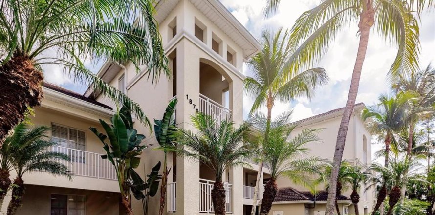 Condominio en Naples, Florida, 2 dormitorios  № 2219014