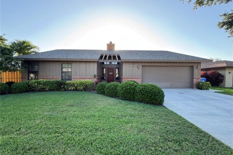 Villa ou maison à louer à Bradenton, Floride: 4 chambres, 249.63 m2 № 1894127 - photo 1