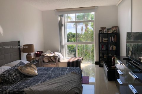 Купить кондоминиум в Дорал, Флорида 3 спальни, 135.64м2, № 1864078 - фото 8