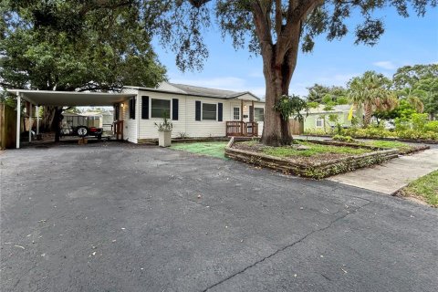 House in Saint Petersburg, Florida 2 bedrooms, 123.75 sq.m. № 1871220 - photo 29