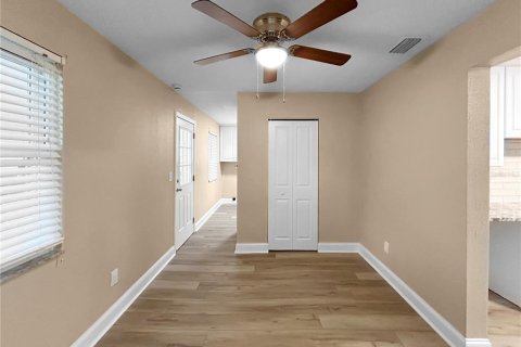 House in Saint Petersburg, Florida 2 bedrooms, 123.75 sq.m. № 1871220 - photo 25