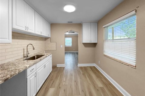 House in Saint Petersburg, Florida 2 bedrooms, 123.75 sq.m. № 1871220 - photo 24