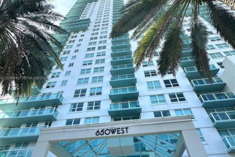 Condo à Miami Beach, Floride, 1 chambre  № 2089476