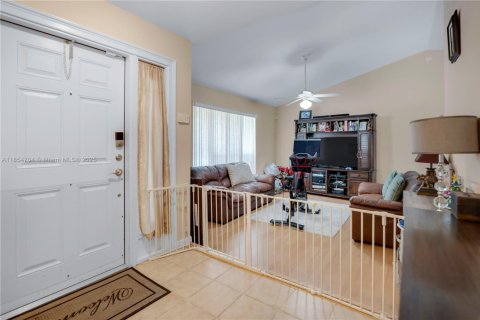 House in Delray Beach, Florida 4 bedrooms, 169.36 sq.m. № 1887292 - photo 3
