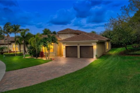 House in Delray Beach, Florida 3 bedrooms, 301.84 sq.m. № 2020935 - photo 8