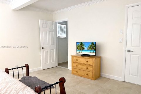 House in Dania Beach, Florida 2 bedrooms, 157.93 sq.m. № 2248043 - photo 30