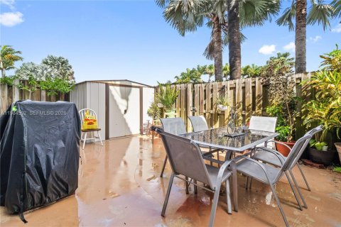 Купить таунхаус в Хомстед, Флорида 4 спальни, 161.28м2, № 2045825 - фото 18