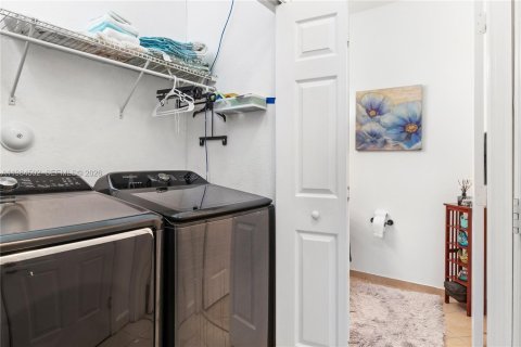 Купить таунхаус в Хомстед, Флорида 4 спальни, 161.28м2, № 2045825 - фото 17