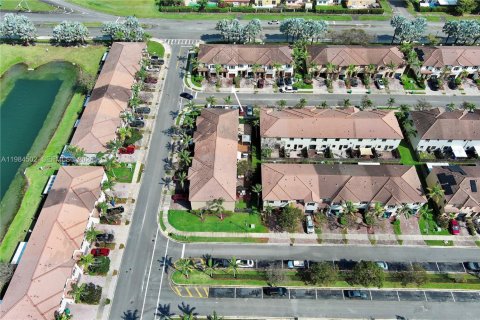 Купить таунхаус в Хомстед, Флорида 4 спальни, 161.28м2, № 2045825 - фото 21