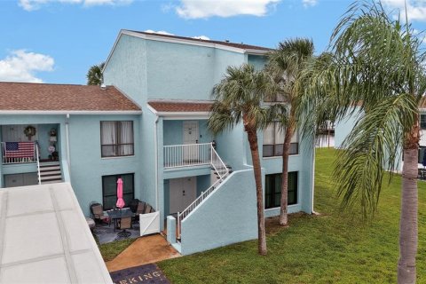 Condo in Indian Rocks Beach, Florida, 2 bedrooms  № 2314246 - photo 3