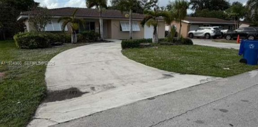 Casa en Fort Lauderdale, Florida 4 dormitorios, 191.01 m2 № 1993126