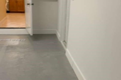 Casa en venta en Fort Lauderdale, Florida, 4 dormitorios, 191.01 m2 № 1993126 - foto 21