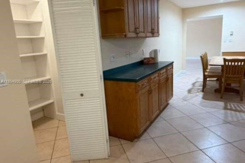 Casa en venta en Fort Lauderdale, Florida, 4 dormitorios, 191.01 m2 № 1993126 - foto 22