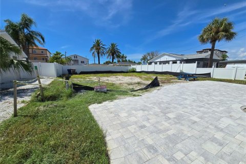 Land in Madeira Beach, Florida № 1826482 - photo 5