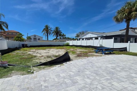 Land in Madeira Beach, Florida № 1826482 - photo 4