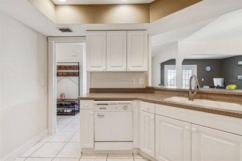 Купить виллу или дом в Сарасота, Флорида 9 комнат, 146.6м2, № 2095873 - фото 16
