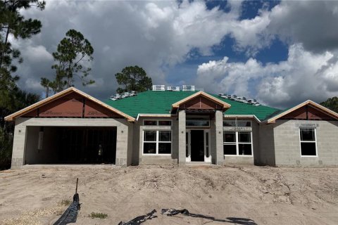 Casa en North Port, Florida 4 dormitorios, 201.51 m2 № 2219938