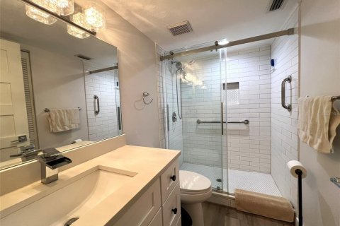 Condominio en alquiler en Sarasota, Florida, 2 dormitorios, 104.7 m2 № 1913470 - foto 11