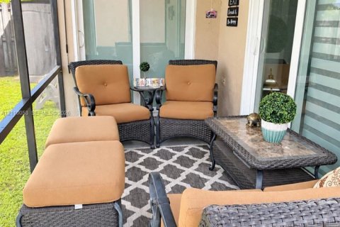 Casa en venta en Pembroke Pines, Florida, 2 dormitorios, 96.06 m2 № 2426076 - foto 7