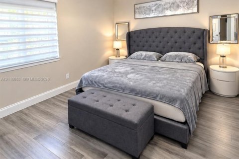 Casa en venta en Pembroke Pines, Florida, 2 dormitorios, 96.06 m2 № 2426076 - foto 12