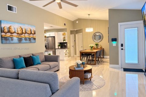 Casa en venta en Pembroke Pines, Florida, 2 dormitorios, 96.06 m2 № 2426076 - foto 9