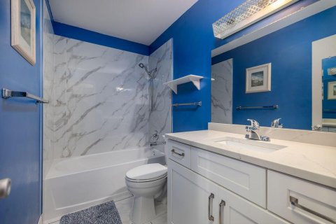 Condominio en venta en Stuart, Florida, 2 dormitorios, 93.37 m2 № 2177493 - foto 23