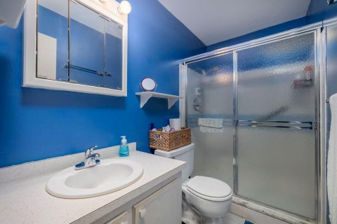 Condominio en venta en Stuart, Florida, 2 dormitorios, 93.37 m2 № 2177493 - foto 18