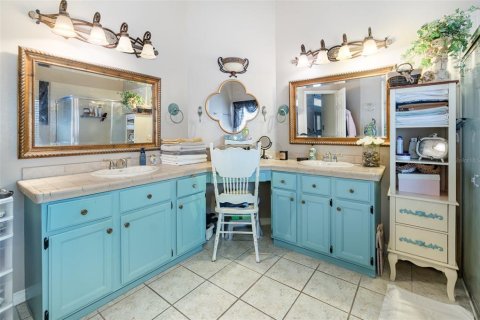 House in Orlando, Florida 4 bedrooms, 214.51 sq.m. № 1690347 - photo 17