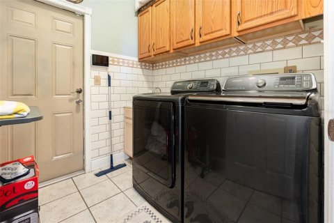 House in Orlando, Florida 4 bedrooms, 214.51 sq.m. № 1690347 - photo 13