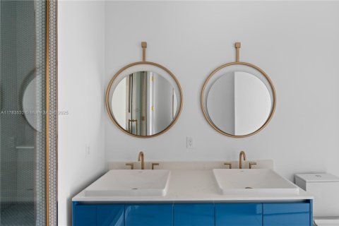 Condo in Miami, Florida, 1 bedroom  № 1860893 - photo 28