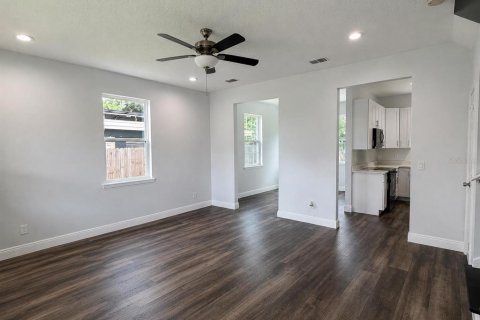 Casa en venta en Orlando, Florida, 4 dormitorios, 188.68 m2 № 2291159 - foto 2