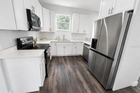 Casa en venta en Orlando, Florida, 4 dormitorios, 188.68 m2 № 2291159 - foto 6