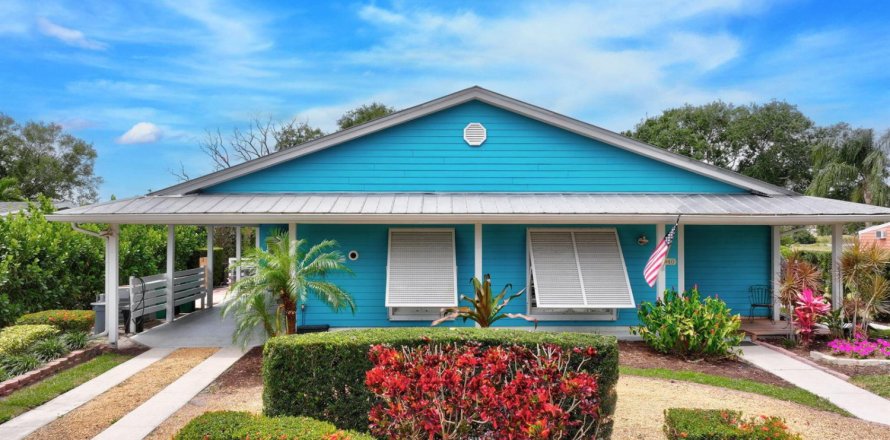 Casa en Port St. Lucie, Florida 4 dormitorios, 197.7 m2 № 2078088