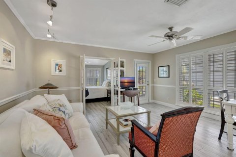 Casa en venta en Port St. Lucie, Florida, 4 dormitorios, 197.7 m2 № 2078088 - foto 9
