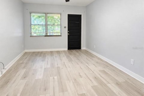 Appartement à louer à Orlando, Floride: 2 chambres, 67.82 m2 № 2380331 - photo 4
