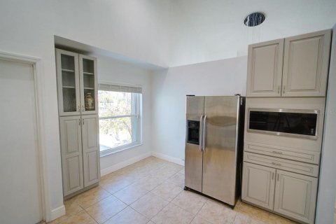 House in Orlando, Florida 3 bedrooms, 146.04 sq.m. № 1734791 - photo 11
