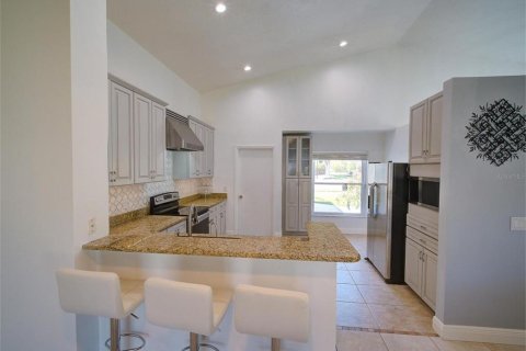 House in Orlando, Florida 3 bedrooms, 146.04 sq.m. № 1734791 - photo 9