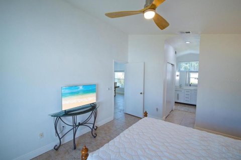 House in Orlando, Florida 3 bedrooms, 146.04 sq.m. № 1734791 - photo 23