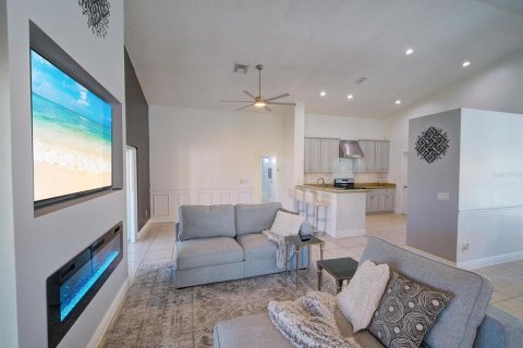 House in Orlando, Florida 3 bedrooms, 146.04 sq.m. № 1734791 - photo 21
