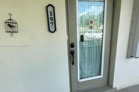 House in West Palm Beach, Florida 1 bedroom, 63.55 sq.m. № 1725966 - photo 12