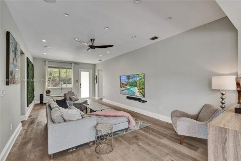 House in Miami Beach, Florida 3 bedrooms № 1764377 - photo 6
