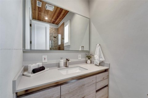 House in Miami Beach, Florida 3 bedrooms № 1764377 - photo 11