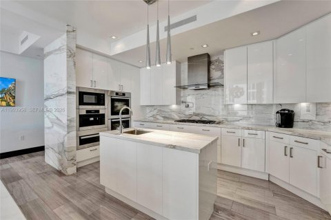 Copropriété à louer à Sunny Isles Beach, Floride: 4 chambres, 428.19 m2 № 2155142 - photo 24