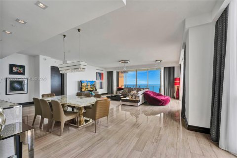 Copropriété à louer à Sunny Isles Beach, Floride: 4 chambres, 428.19 m2 № 2155142 - photo 14