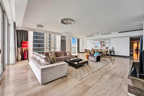 Copropriété à louer à Sunny Isles Beach, Floride: 4 chambres, 428.19 m2 № 2155142 - photo 16