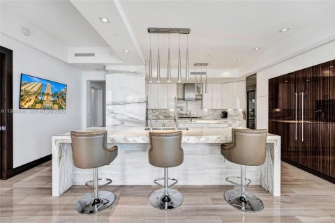 Copropriété à louer à Sunny Isles Beach, Floride: 4 chambres, 428.19 m2 № 2155142 - photo 22