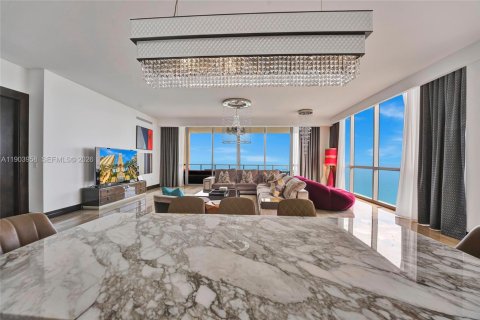 Copropriété à louer à Sunny Isles Beach, Floride: 4 chambres, 428.19 m2 № 2155142 - photo 17