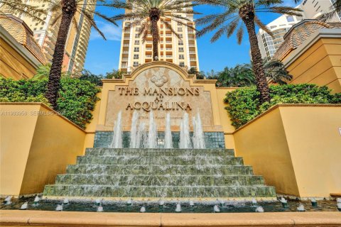 Copropriété à louer à Sunny Isles Beach, Floride: 4 chambres, 428.19 m2 № 2155142 - photo 2